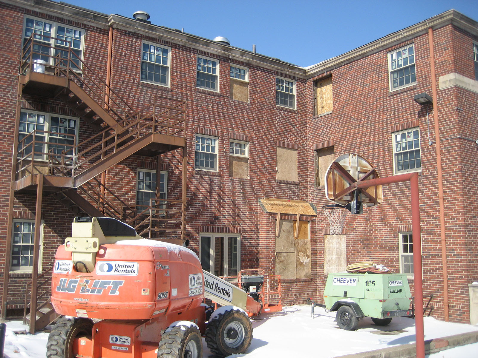 Construction 2013-02-23 005